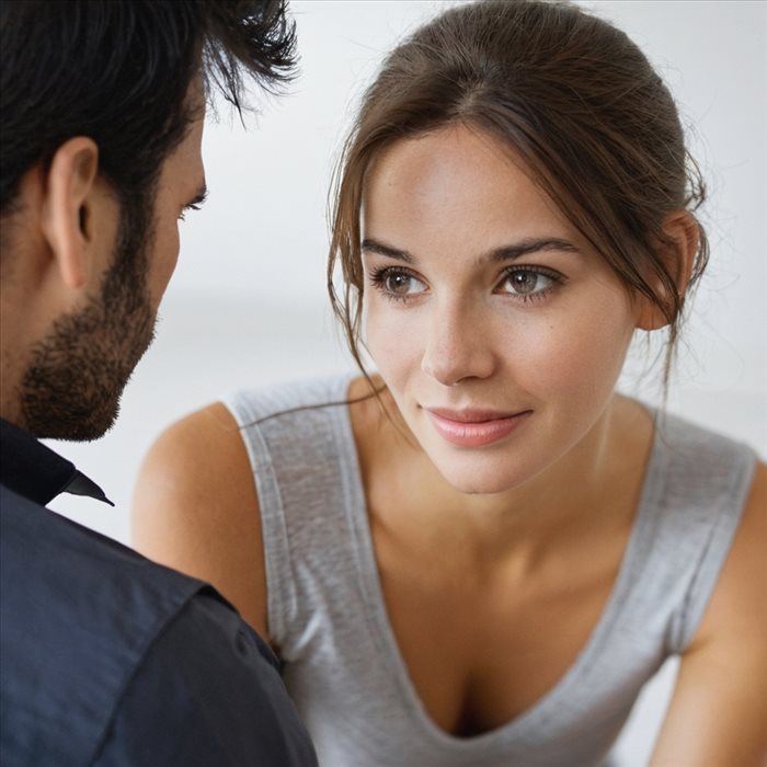Attitudes Révélatrices d'une Vierge Amoureuse